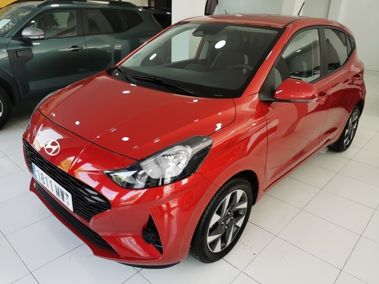 HYUNDAI i10 KLASS 1.0 66CV foto 2