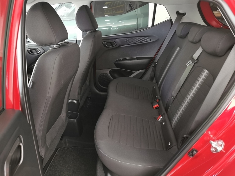HYUNDAI i10 KLASS 1.0 66CV foto 5
